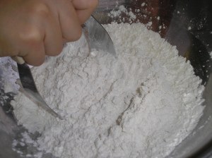 blog 134 Using a pastry blender cut shortening in flour