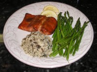 Grilled salmon with rice and asparagus Grilled salmon with rice and asparagus