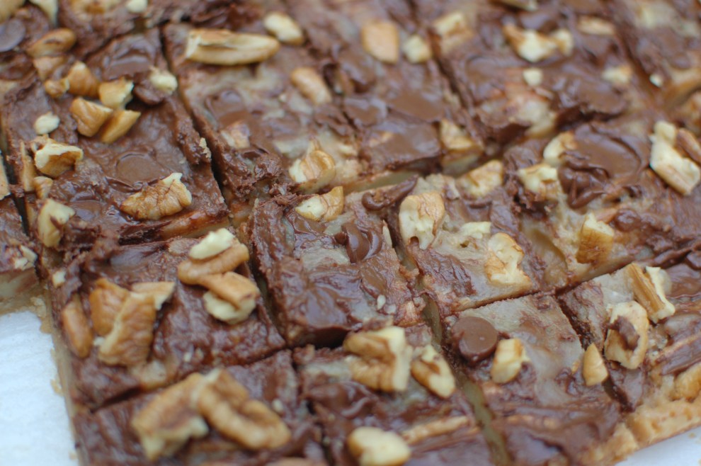 Swirl with 1 cup of semisweet chocolate pieces